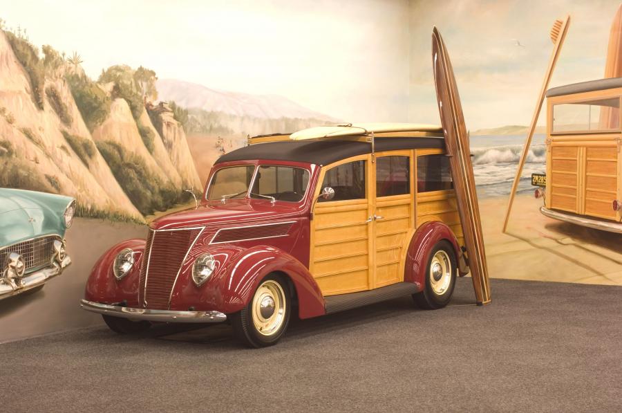  Ford Woodie Custom Station Wagon 1937 года  (фото 5 из 6)